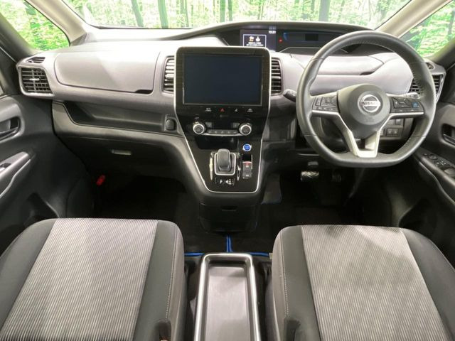 セレナ1.2 e-POWER ハイウェイスターV