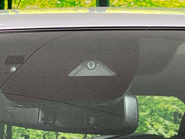 �y�X�}�[�g�V�e�B�u���[�L�T�|�[�g�z�ᑬ���s���ɑO���̎ԗ�����F�����A�Փ˂������Ȏ��͌x��ƃu���[�L�ŏՓˉ���Ɣ�Q�y�����A�V�X�g�B�����S�Ƀh���C�u�����y���݂��������܂��B