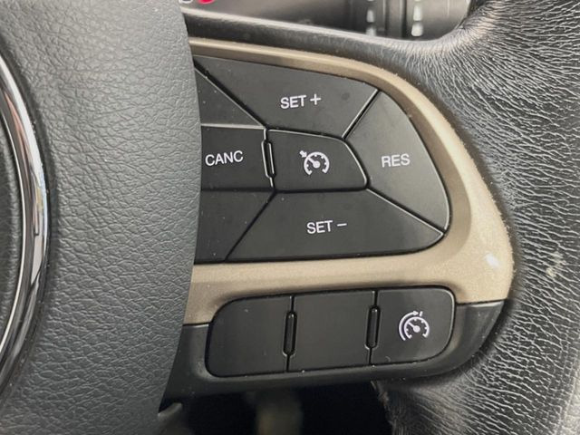 ���I�[�g�N���[�Y�R���g���[��:�������H�⎩���Ԑ�p���H���ɂāA�葬���q���\�ƂȂ�֗��ȋ@�\�ł��B�������ړ��̍ۂł����ɂ����֗��ɂ��g�����������܂���