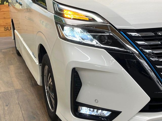 �yLED�w�b�h���C�g�z���V����ԑ��s�����ǍD�Ȏ��E���m�ۂ����S���ĉ^�]�ł��鍂�P�xLED�w�b�h���C�g�𑕔�!�_�����x�������A����d�͂��}�����Ă��܂��B