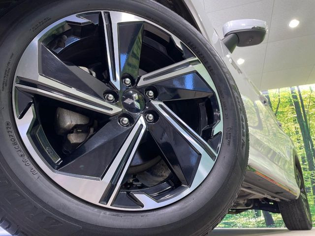 �y����18�C���`�A���~�z�C�[���z�O�ςɃ}�b�`���������A���~�z�C�[���𑕒����Ă���܂��B�e��ЊO�A���~�z�C�[����A�X�^�b�h���X�^�C�����戵�����Ă���܂��B���񂲑��k����������