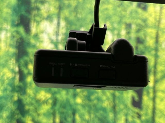 �y�h���C�u���R�[�_�[�z�h���C�u���R�[�_�[����!���s���͂������A������^�]�⎖�̂ɑ��������ہA�f���ŋL�^���A����̃��X�N�ɔ����܂��B���L�^�pSD�J�[�h�͂��q�l�����g�ł��������������K�v������܂��B