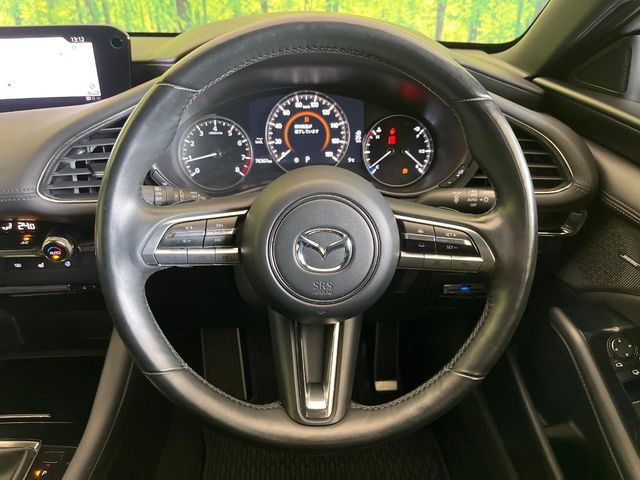 �y�����v�����X�e�A�����O�z�㎿�Ȋv���g�p���邱�ƂŁA��ɂ����������݂ƂĂ��^�]���₷���n���h���ł���