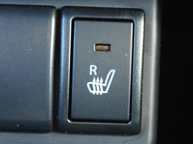 �^�]�ȃV�[�g�ɂ́A�V�[�g�q�[�^�[���t���Ă�̂ŁA���������ɂ͂��肪���������ł��B