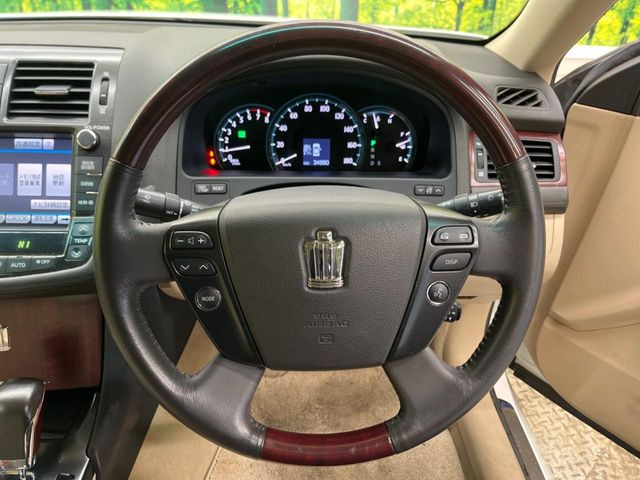 �y�����v�����X�e�A�����O�z�㎿�Ȋv���g�p���邱�ƂŁA��ɂ����������݂ƂĂ��^�]���₷���n���h���ł���