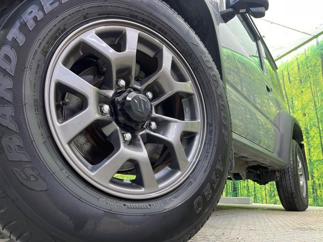 �y����15�C���`�A���~�z�C�[���z�O�ςɃ}�b�`���������A���~�z�C�[���𑕒����Ă���܂��B�e��ЊO�A���~�z�C�[����A�X�^�b�h���X�^�C�����戵�����Ă���܂��B���񂲑��k����������