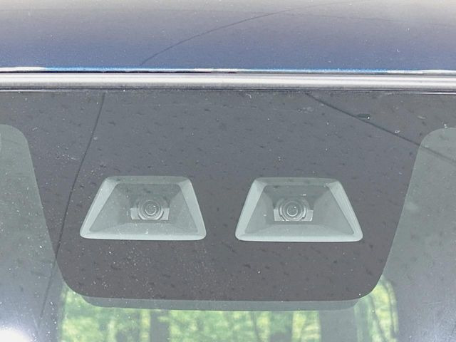 �y�X�}�[�g�A�V�X�g�z���s���ɑO���̎ԗ�����F�����A�Փ˂������Ȏ��͌x��ƃu���[�L�ŏՓˉ���Ɣ�Q�y�����A�V�X�g�B�����S�Ƀh���C�u�����y���݂��������܂��B