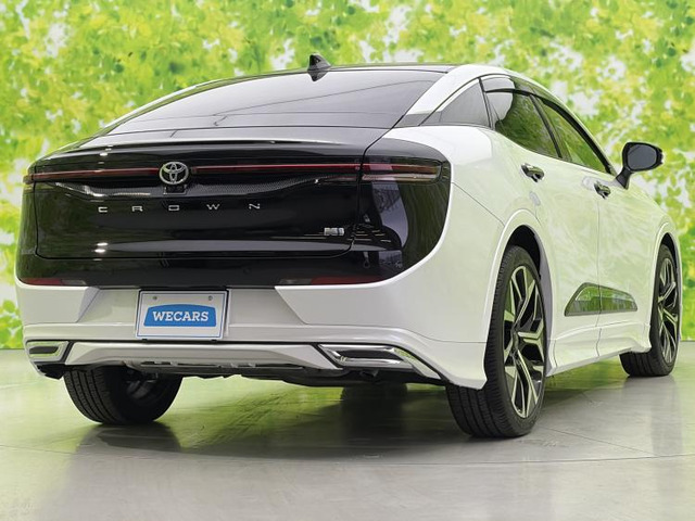 クラウンクロスオーバー2.5 G アドバンスト レザー パッケージ E-Four 4WD