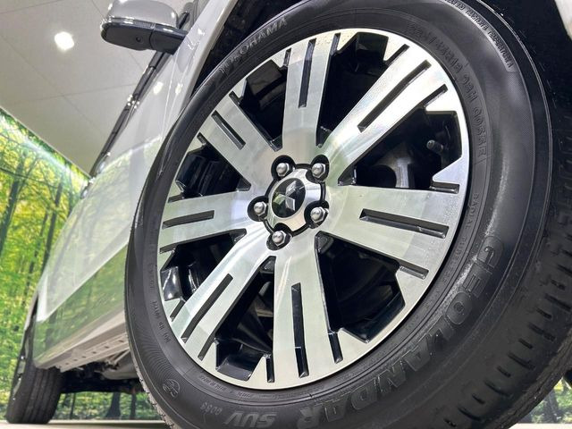 �y����18�C���`�A���~�z�C�[���z�O�ςɃ}�b�`���������A���~�z�C�[���𑕒����Ă���܂��B�e��ЊO�A���~�z�C�[����A�X�^�b�h���X�^�C�����戵�����Ă���܂��B���񂲑��k����������