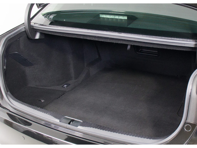 �g�����N�������Ǝv���Ă���܂���?���ۂ͑�e�ʃg�����N�ł�!���s���̒������h���C�u�����K�ł�!�܂��A�����t���X�y�[�X���������Ă���܂��̂ŁA��Ԃł��A�J�ł���̓������Ă�����育�������܂��B