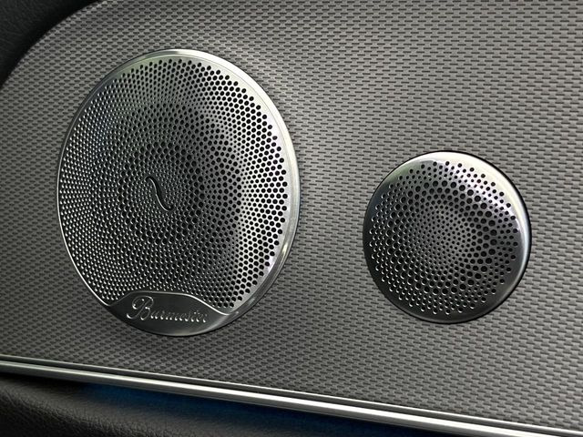 ��Burmester�T���E���h�V�X�e��:�n�C�G���h�I�[�f�B�I��僁�[�J�[����|����Ԑ�p�̃v���~�A���X�s�[�J�[�𑕔��B�����̃X�s�[�J�[����A���̗������܂ŕ����鍂�i���ȉ��y�����y���݂��������܂��B