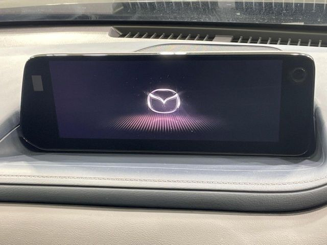 �y10.25�C���`�}�c�_�R�l�N�g�z�ԓ��̕��͋C�Ƀ}�b�`������^�f�B�X�v���C�B�X�}�z�ڑ��ł̃i�r�g�p��Bluetooth�Đ����A�l�X�ȋ@�\���y���߂܂��B�����I�ȃ_�C�������삪�\�ŁA�g��������ǍD�ł��B