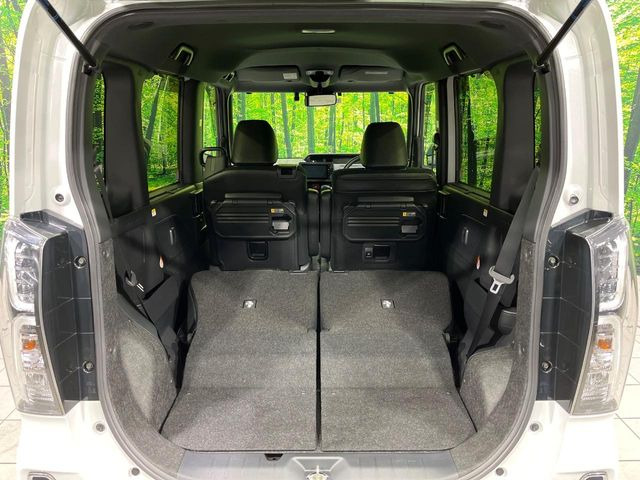 ���i�̂���������ʋ΁A���}���ɏ\���ȉ׎��X�y�[�X���m�ۂ��Ă���܂��B�Z�J���h�V�[�g��|���ƁA�傫�ȉו��̐ύڂ��\�ł���