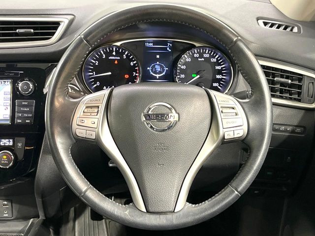 �y�X�e�A�����O�X�C�b�`�z�^�]���A�O������ڐ������炷���ƂȂ��A�I�[�f�B�I���̑��삪�\�ȕ֗��@�\!���S&���K�ȃh���C�u�����o���Ă���܂���