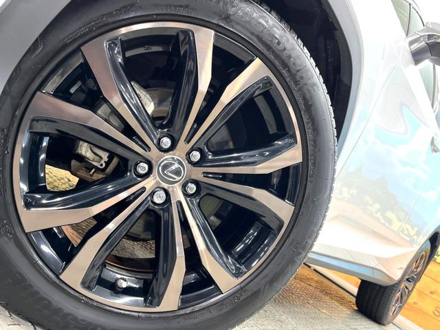 �y����20�C���`�A���~�z�C�[���z�O�ςɃ}�b�`���������A���~�z�C�[���𑕒����Ă���܂��B�e��ЊO�A���~�z�C�[����A�X�^�b�h���X�^�C�����戵�����Ă���܂��B���񂲑��k����������