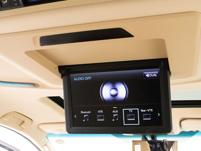 ★フリップダウンモニター★後席の方もDVD等をお楽しみいただけます!