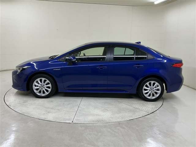 カローラ1.8 ハイブリッド S