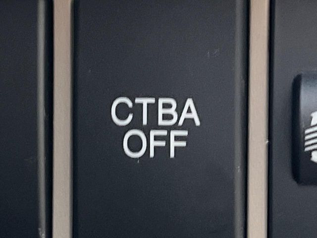 �y�V�e�B�u���[�L�A�N�e�B�u�V�X�e���z�ᑬ���s���ɑO���̎ԗ�����F�����A�Փ˂������Ȏ��͌x��ƃu���[�L�ŏՓˉ���Ɣ�Q�y�����A�V�X�g�B�����S�Ƀh���C�u�����y���݂��������܂��B