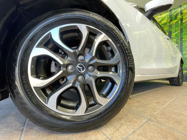 �y����16�C���`�A���~�z�C�[���z�O�ςɃ}�b�`���������A���~�z�C�[���𑕒����Ă���܂��B�e��ЊO�A���~�z�C�[����A�X�^�b�h���X�^�C�����戵�����Ă���܂��B���񂲑��k����������