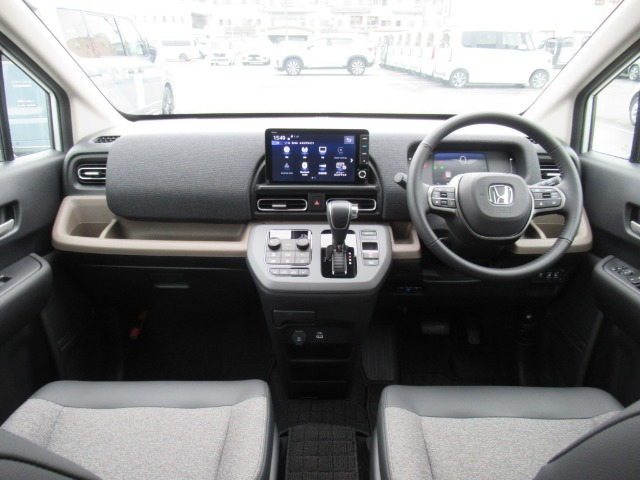 フリード1.5 e:HEV エアー EX