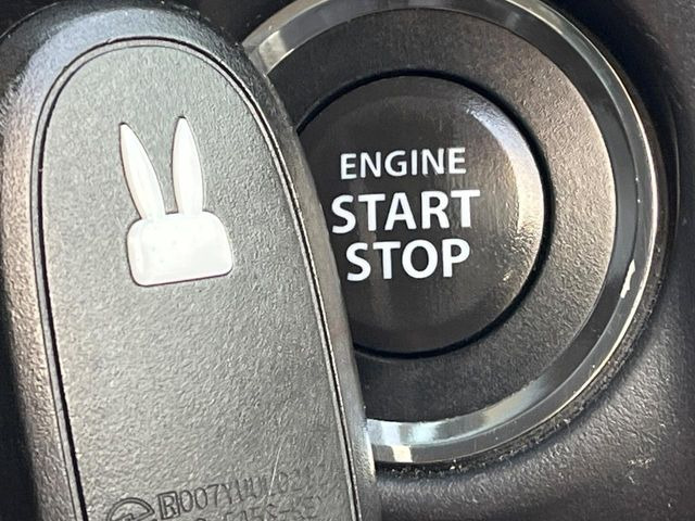 �y�L�[���X�X�^�[�g�V�X�e���z�J�o����|�P�b�g�ɓ��ꂽ�܂܂ł��h�A�̎{���E�������\�ȃX�}�[�g�L�[�𑕔��B�G���W���̃I���E�I�t�����J�M�����o���K�v����������Ƃ��Ă��֗��ł���