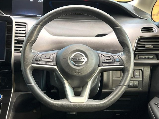 �y�����v�����X�e�A�����O�z�㎿�Ȋv���g�p���邱�ƂŁA��ɂ����������݂ƂĂ��^�]���₷���n���h���ł���