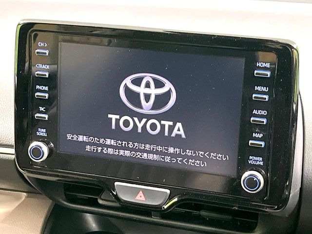 �y����8�C���`�f�B�X�v���C�I�[�f�B�I�z���ʂ̃f�B�X�v���C��AppleCarPlay��AndroidAuto�����p�\�B�傫�ȉ�ʂŃX�}�z�i�r�A�v���������p���������܂���