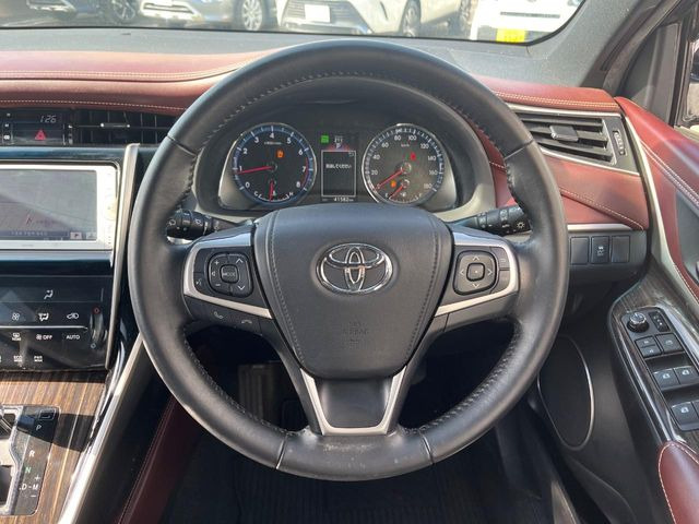 �y�����v�����X�e�A�����O�z�㎿�Ȋv���g�p���邱�ƂŁA��ɂ����������݂ƂĂ��^�]���₷���n���h���ł���