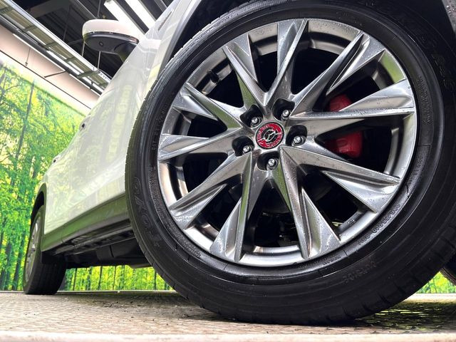 �y����19�C���`�A���~�z�C�[���z�O�ςɃ}�b�`���������A���~�z�C�[���𑕒����Ă���܂��B�e��ЊO�A���~�z�C�[����A�X�^�b�h���X�^�C�����戵�����Ă���܂��B���񂲑��k����������