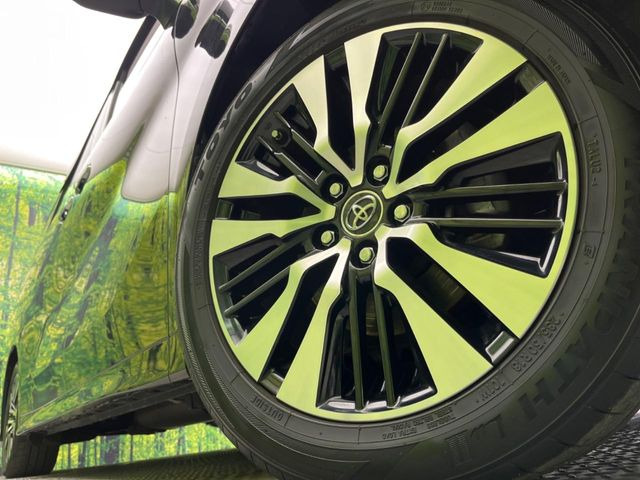 �y����18�C���`�A���~�z�C�[���z�O�ςɃ}�b�`���������A���~�z�C�[���𑕒����Ă���܂��B�e��ЊO�A���~�z�C�[����A�X�^�b�h���X�^�C�����戵�����Ă���܂��B���񂲑��k����������