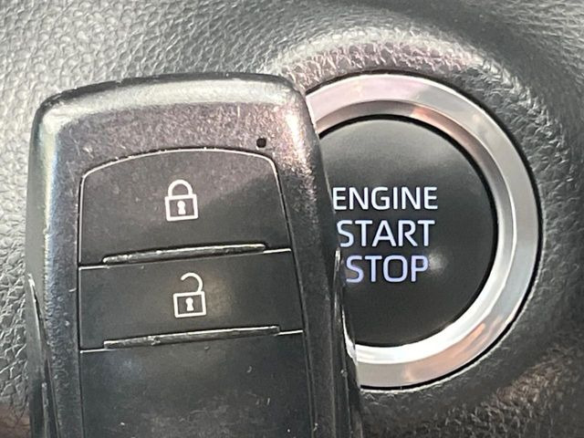 �y�X�}�[�g�L�[�z�J�o����|�P�b�g�ɓ��ꂽ�܂܂ł��h�A�̎{���E�������\�ȃX�}�[�g�L�[�𑕔��B�G���W���̃I���E�I�t�����J�M�����o���K�v����������Ƃ��Ă��֗��ł���