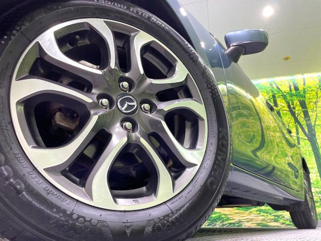 �y����15�C���`�A���~�z�C�[���z�O�ςɃ}�b�`���������A���~�z�C�[���𑕒����Ă���܂��B�e��ЊO�A���~�z�C�[����A�X�^�b�h���X�^�C�����戵�����Ă���܂��B���񂲑��k����������