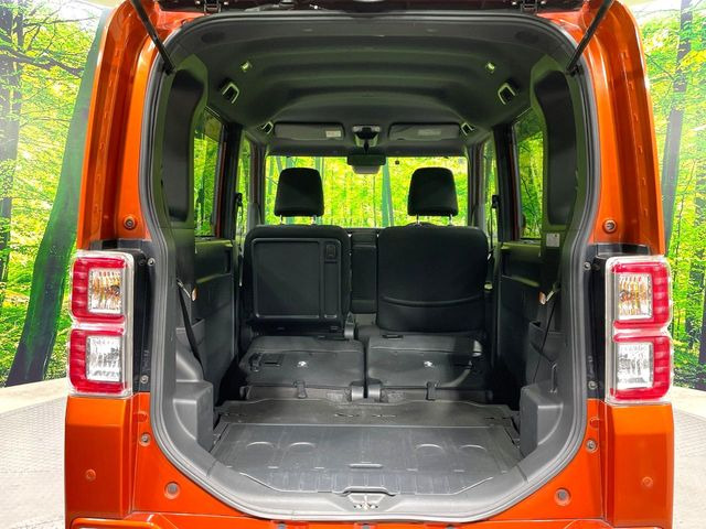 ���i�̂���������ʋ΁A���}���ɏ\���ȉ׎��X�y�[�X���m�ۂ��Ă���܂��B�Z�J���h�V�[�g��|���ƁA�傫�ȉו��̐ύڂ��\�ł���