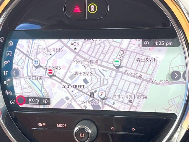 �������i�r:��̊��̂���i�r�́A����������ԓ������o���Ă���܂��B�I�[�f�B�I�@�\���[�����Ă���܂��̂ŁA�^�]�����y���߂܂���