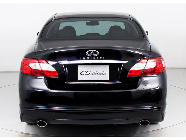 �����}���`�A���^�̃J���[�o�b�N���j�^�[���ځB�M�A���o�b�N�ɓ����Ǝ����I�ɐ؂�ւ��D����̂ł��B�N���ȃJ�����摜�ɂĎԌɓ�����T�|�[�g���Ă���܂��B����ŎԌɓ�������S�ł��ˁB