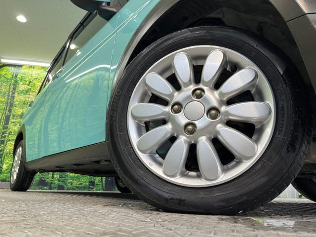 �y����15�C���`�A���~�z�C�[���z�O�ςɃ}�b�`���������A���~�z�C�[���𑕒����Ă���܂��B�e��ЊO�A���~�z�C�[����A�X�^�b�h���X�^�C�����戵�����Ă���܂��B���񂲑��k����������