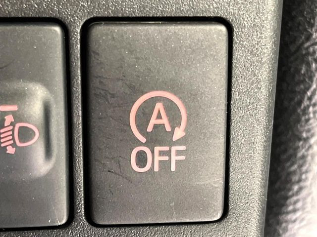 �y�A�C�h�����O�X�g�b�v�z�ԐM����a�؂Œ�Ԃ����ۂɃG���W�����~���A���ʂȔR���̏����}���܂��B�R��������ی�ɂȂ���@�\��G���W���̓u���[�L�𗣂��΍Ďn�����܂��B