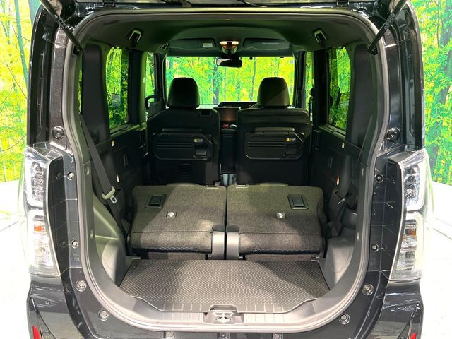 ���i�̂���������ʋ΁A���}���ɏ\���ȉ׎��X�y�[�X���m�ۂ��Ă���܂��B�Z�J���h�V�[�g��|���ƁA�傫�ȉו��̐ύڂ��\�ł���