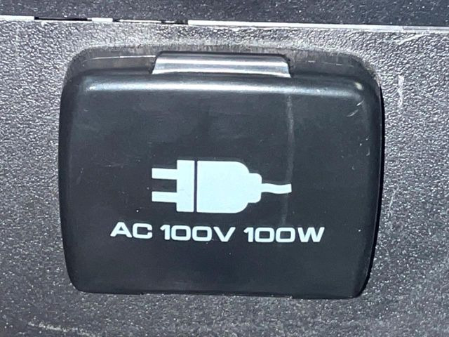 �y�A�N�Z�T���[�R���Z���g�z�L�����v��X�|�[�c�A�A�E�g�h�A�ł̃A�N�e�B�r�e�B�͂������A�ЊQ�E��d�̍ۂɏ����ɂ��Ȃ�AC100V�R���Z���g�𑕔���P�[�^�C��^�u���b�g�A�Q�[���@��̏[�d�ɂ���