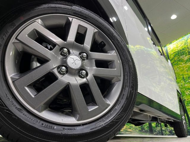 �y����15�C���`�A���~�z�C�[���z�O�ςɃ}�b�`���������A���~�z�C�[���𑕒����Ă���܂��B�e��ЊO�A���~�z�C�[����A�X�^�b�h���X�^�C�����戵�����Ă���܂��B���񂲑��k����������