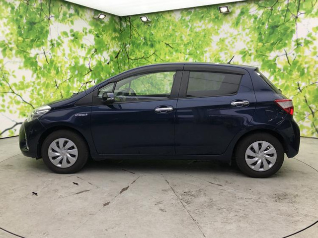 ヴィッツ1.5 ハイブリッド F セーフティ エディションIII