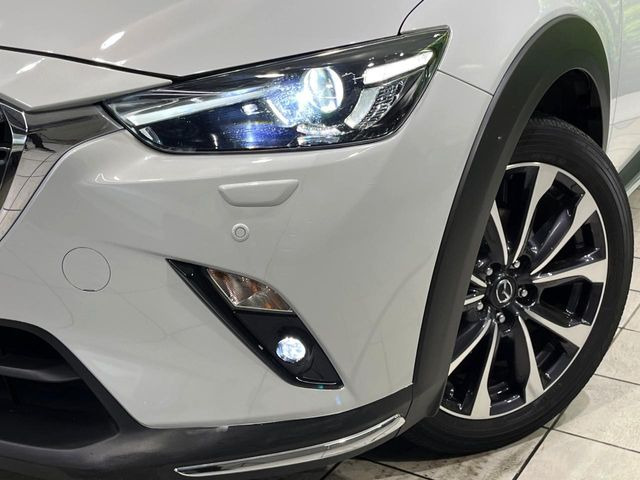 �yLED�w�b�h���C�g�z���V����ԑ��s�����ǍD�Ȏ��E���m�ۂ����S���ĉ^�]�ł��鍂�P�xLED�w�b�h���C�g�𑕔�!�_�����x�������A����d�͂��}�����Ă��܂��B