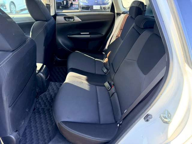 �C�ɂȂ邨�Ԃ�����܂�����E�̓d�b�ԍ����璼�ڂ��X�ɂ��₢���킹���������B�x�����@����ԗ����A��Ԃ܂łȂ�ł������������Ē����܂��B�X�^�b�t�ꓯ���A�����҂����Ă���܂��B