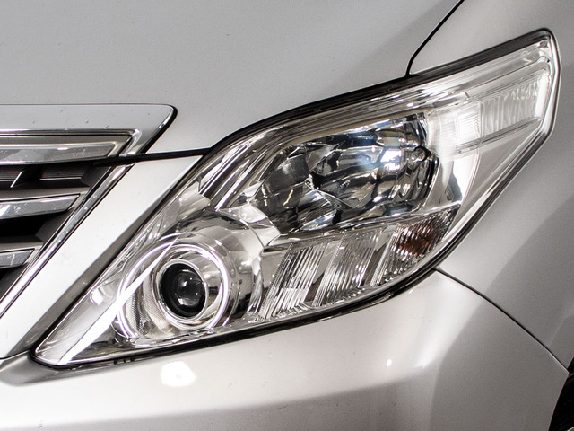 ��HID�w�b�h���C�g�����邳�A���F�����Q!LED�ւ̊��������C����������!