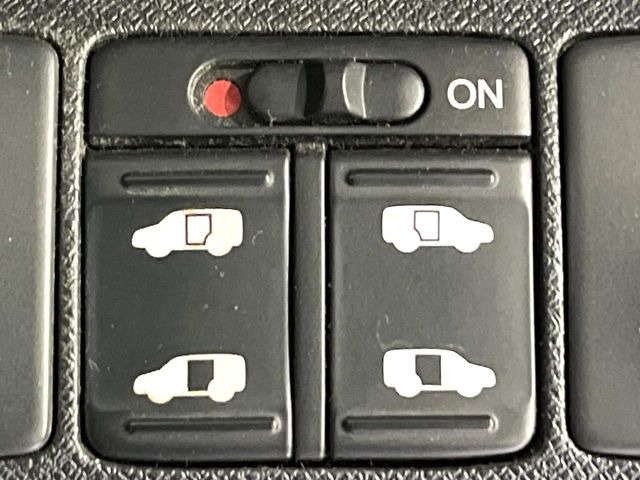 �y�����p���[�X���C�h�h�A�z�X�}�[�g�L�[��^�]�Ȃ̃X�C�b�`�Ō�ȗ����X���C�h�h�A�̊J���\���d��������͂����ăh�A���J����K�v�������A�����Ȃ��q�l�ł��ȒP�ɊJ���߂ł����K�ł���