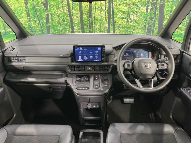 ステップワゴン2.0 e:HEV スパーダ