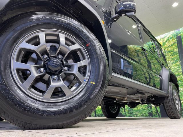 �y����15�C���`�A���~�z�C�[���z�O�ςɃ}�b�`���������A���~�z�C�[���𑕒����Ă���܂��B�e��ЊO�A���~�z�C�[����A�X�^�b�h���X�^�C�����戵�����Ă���܂��B���񂲑��k����������