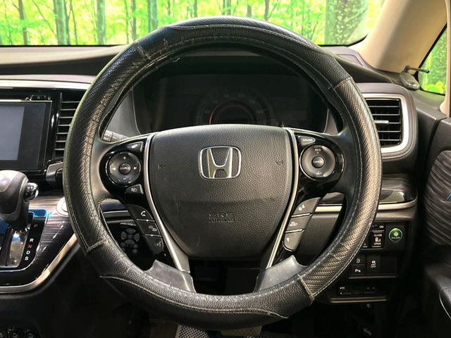 �y�����v�����X�e�A�����O�z�㎿�Ȋv���g�p���邱�ƂŁA��ɂ����������݂ƂĂ��^�]���₷���n���h���ł���