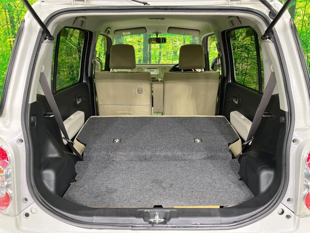 ���i�̂���������ʋ΁A���}���ɏ\���ȉ׎��X�y�[�X���m�ۂ��Ă���܂��B�Z�J���h�V�[�g��|���ƁA�傫�ȉו��̐ύڂ��\�ł���