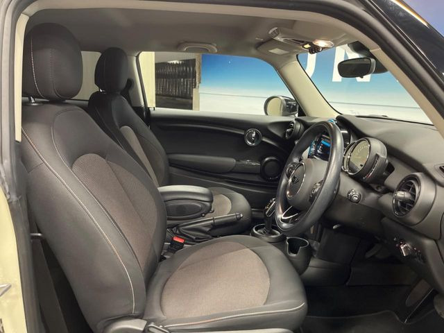 ���V�[�g�̎g�p��:�j��E�ւ�������Ȃ��A�����̒ʂ肫�ꂢ�ȏ�Ԃ��ێ����Ă���܂��B�܂��A�����N���[�j���O�E�R�[�e�B���O�����p�����������܂��B